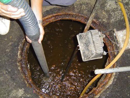 七叉镇隔油池清理