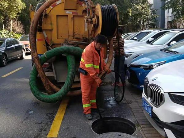 七叉镇排污管道清淤